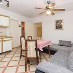 Cizmesija Apartman *