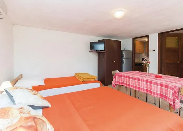 Cizmesija Apartman *